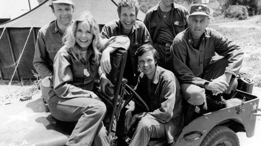 ¿La cinta o la serie? Hollywood ahora decide en vivo y dir...