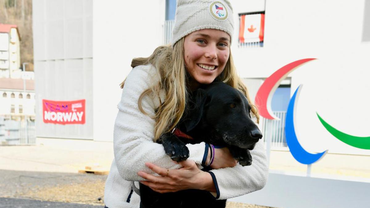 Parálisis Canina en la Pista 🐕 ¿Atletas o Compañeros de Ra...