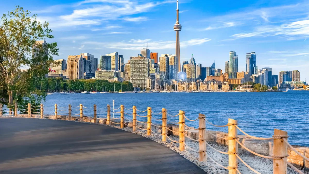 ¿Quieres ir a Canadá? ¡Gana pasajes gratis al hacer esto! 🚀