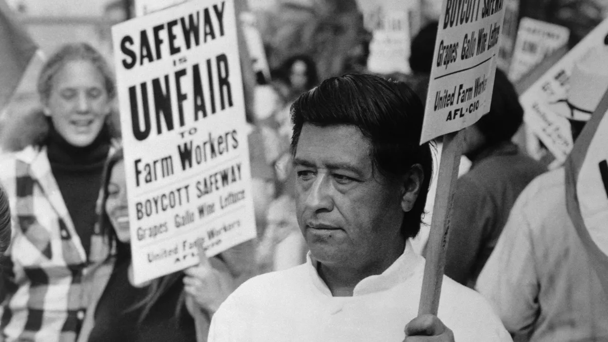 ¿Al Chile! ¿Se Va a Cambiar el Día de César Chávez o Es Un...