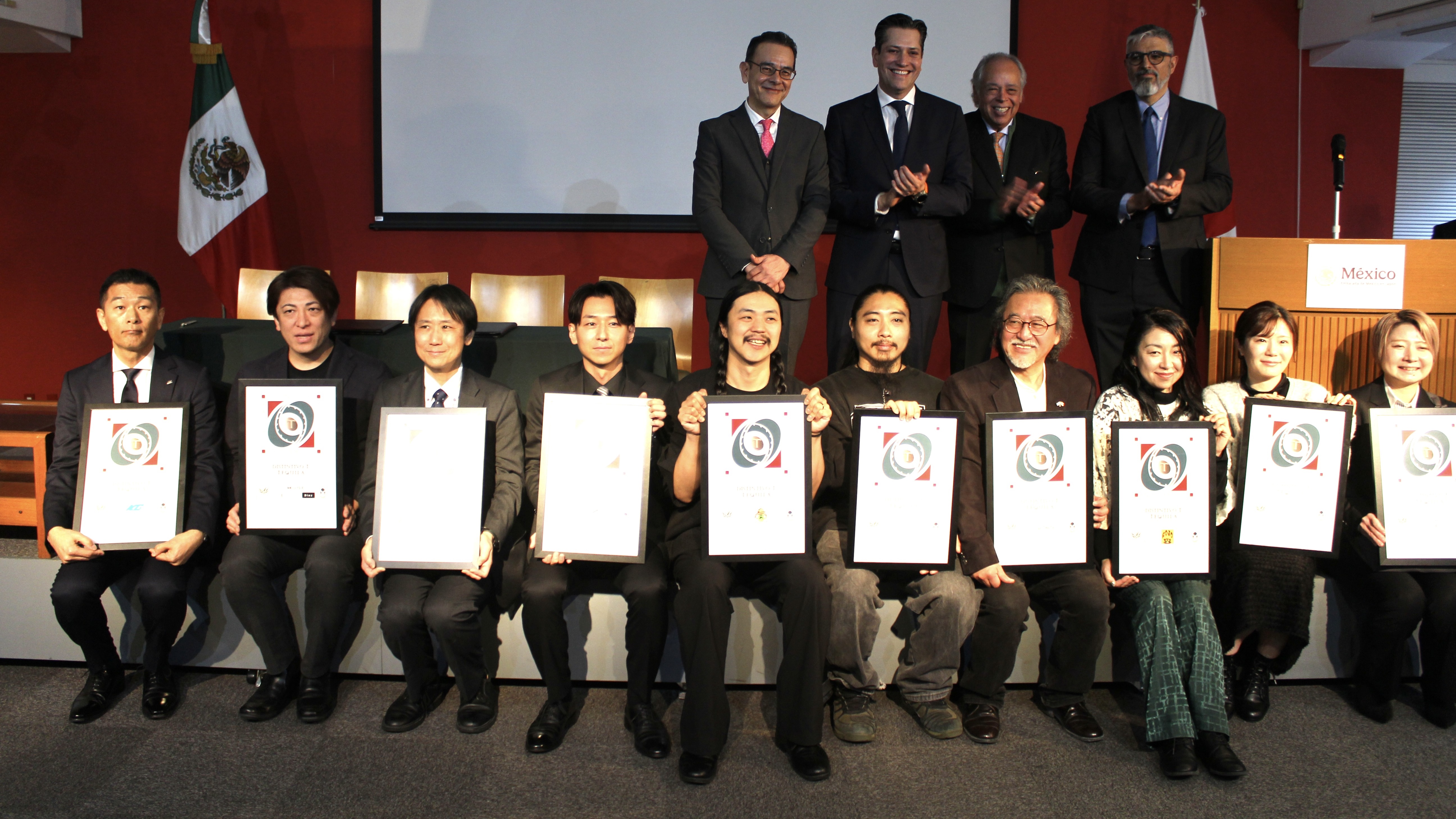 ¿A quién Distintivo T le importa a los empresarios japones...