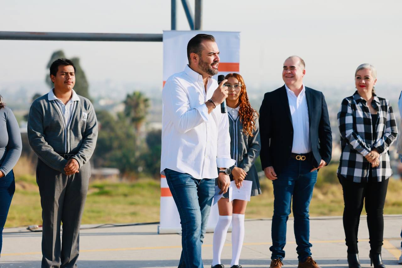 ¡Neta! ¿Qué pasó con la educación en Hacienda Santa Fe? 🤡