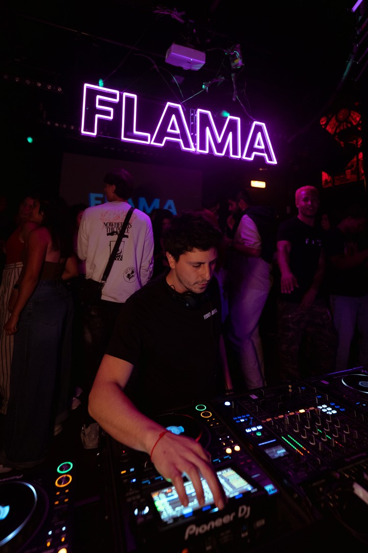 ¿Cumbia para 300 personas por noche? ¡Esto es un infierno ...