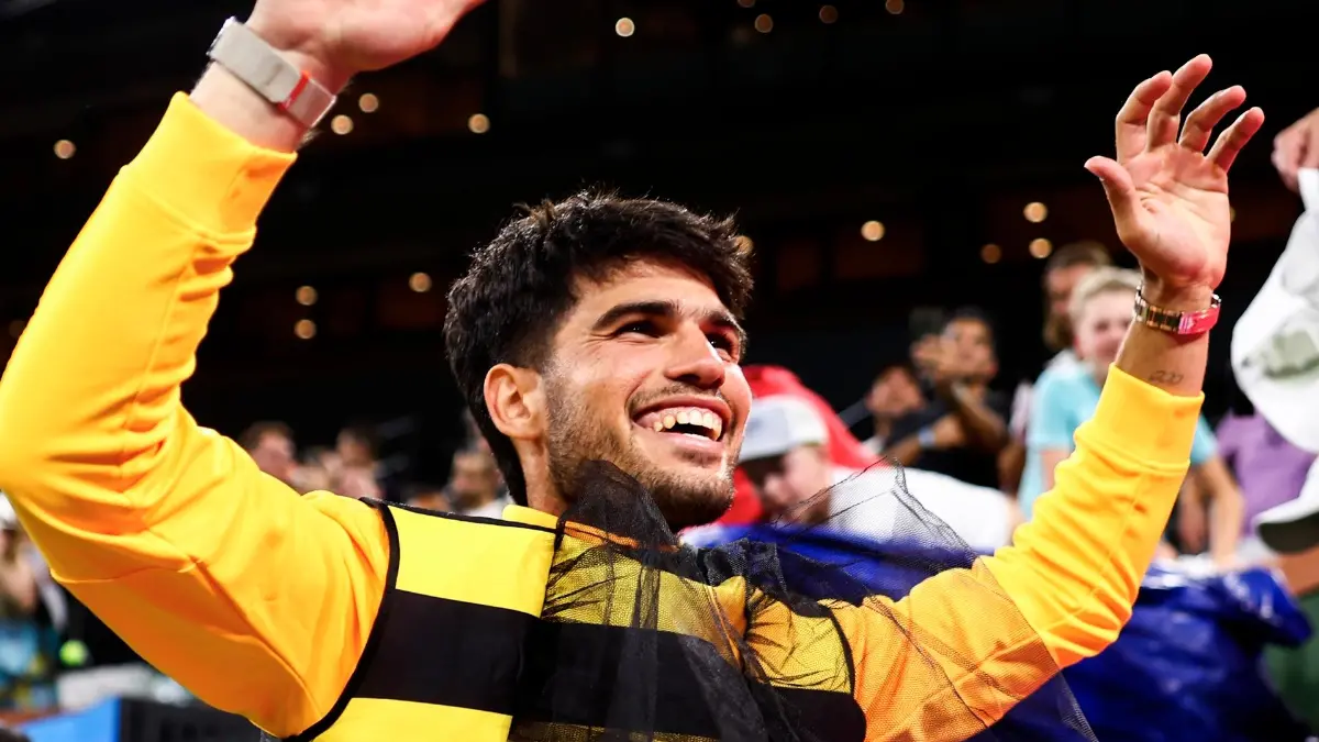 ¿Carlos Alcaraz se disfrazó de abeja o solo quería un hone...