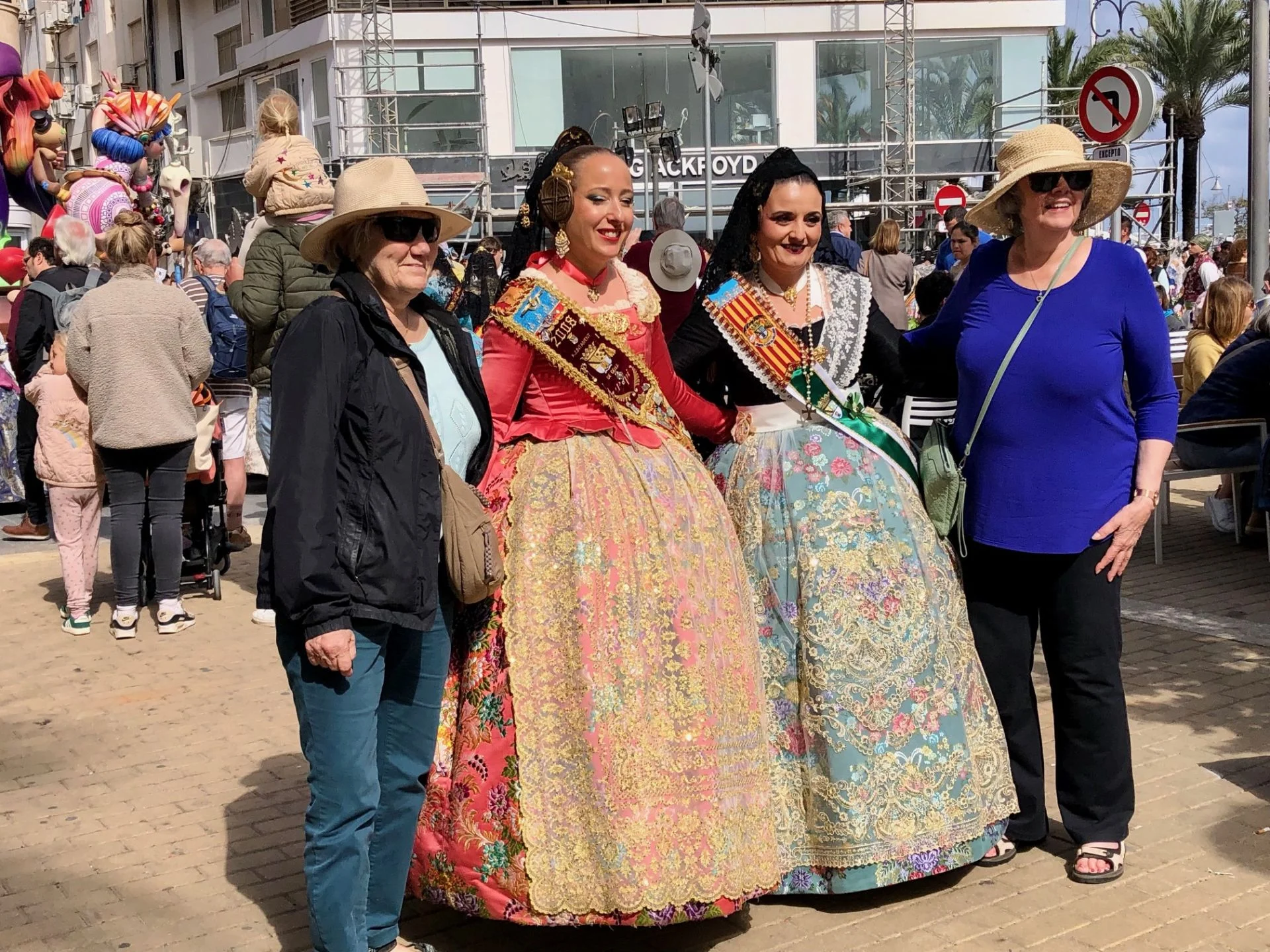 ¿Tu Sitio Web es Tan Bonito como la Playa de Dénia o Solo Fing...