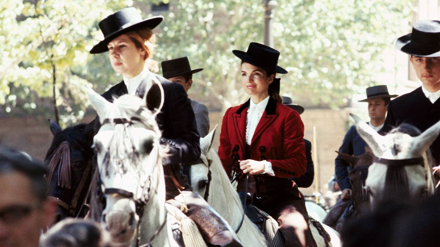 ¿La Leyenda de Cayetana tiene Fotos que No Salen en las Pá...