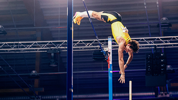 Mondo Duplantis es el rey del salto de garrocha y tú? ¿Cuánt...