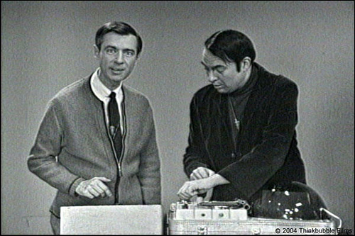 ¿Mr. Rogers les Presentó a los Niños la Música de un Psicó...