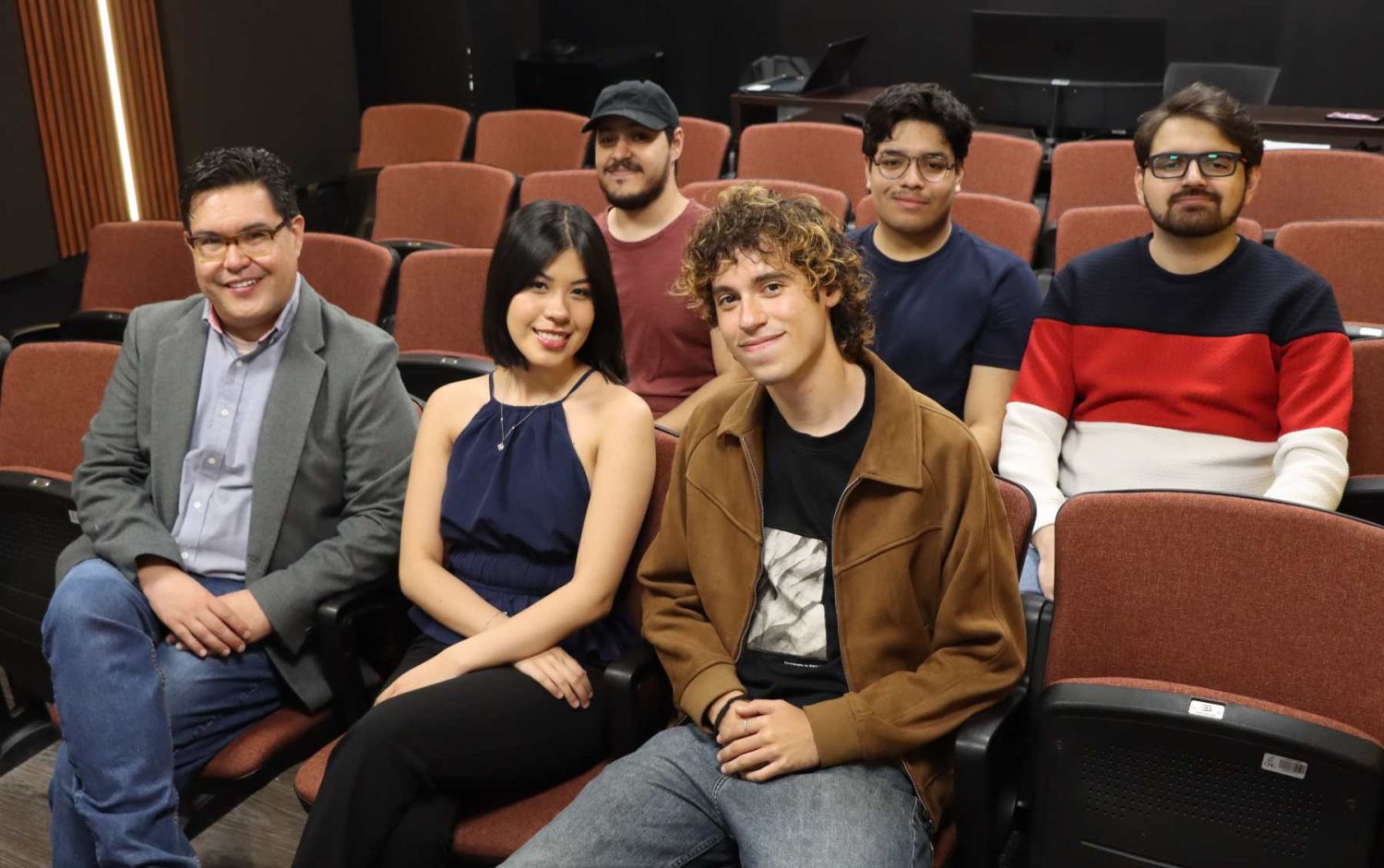 ¡Esto es oro! ¿10 Nominaciones para un Proyecto de 48 horas? ¡...