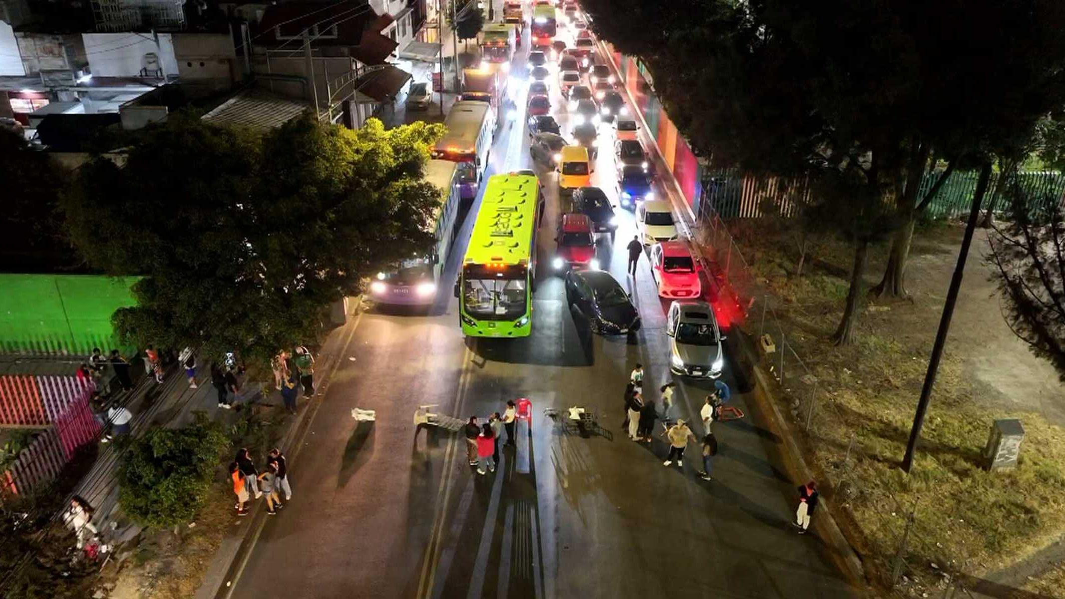 Esto es oro: ¿Periférico Oriente ahora es solo para que la pol...