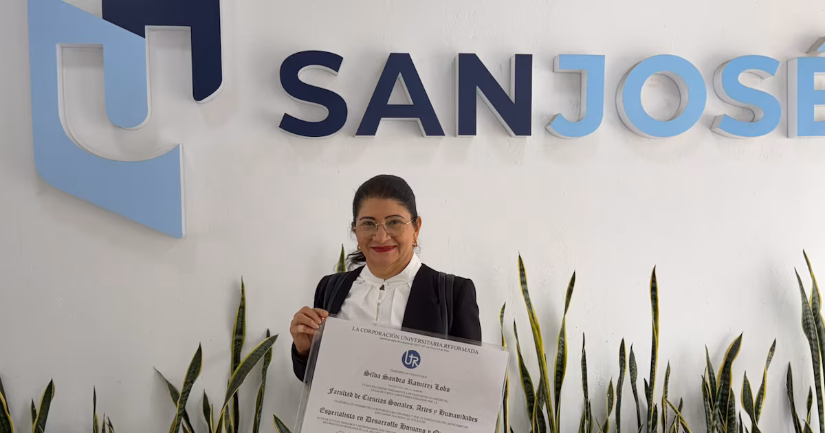 🚩 ¿Los Políticos También Vendiendo Diplomas Imaginarios? 😱...
