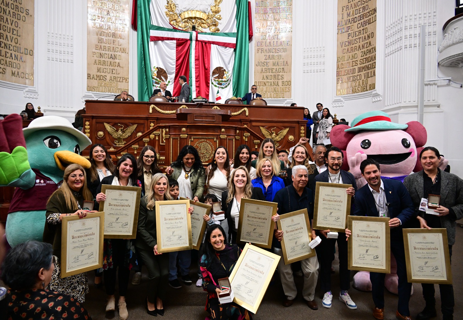 ¿El Congreso de México se Juega la Reputación Turística co...
