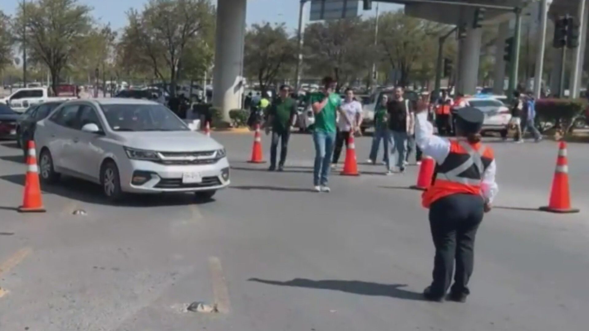 🚩 ¿Monterrey Tiene Plan B para el Tráfico o Solo Finge? 🤡<...
