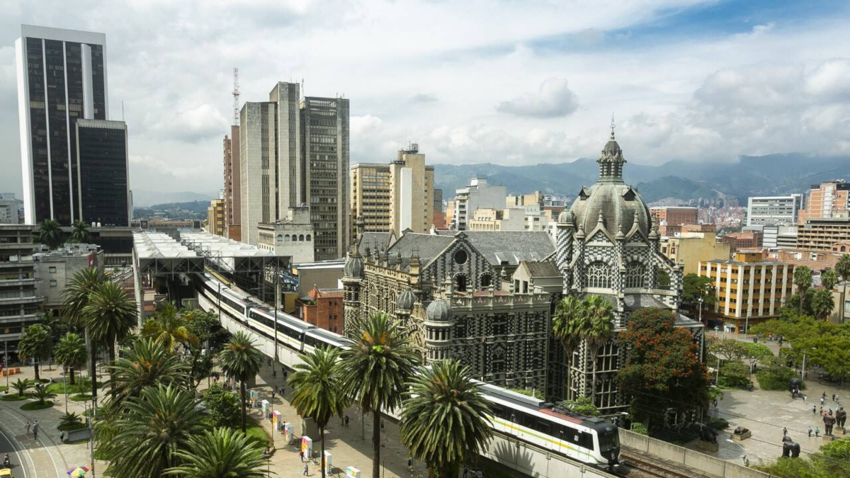 🚩 ¿Medellín Se Adaptó a las Tendencias de Viaje 2026 o Sol...
