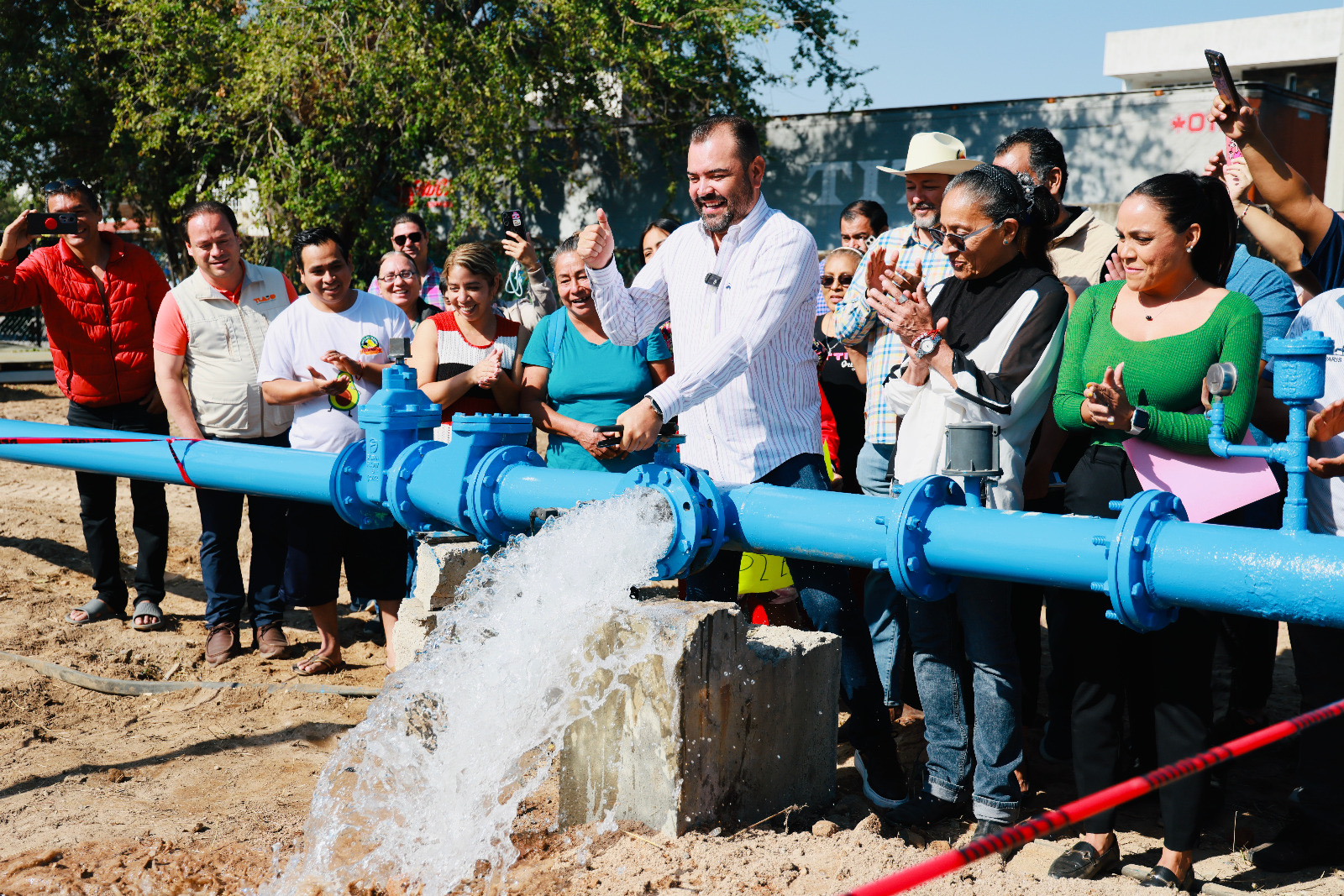 Agua Potable o Red de Falsas Promesas? 🚩 Entrega Quirino en Paseos