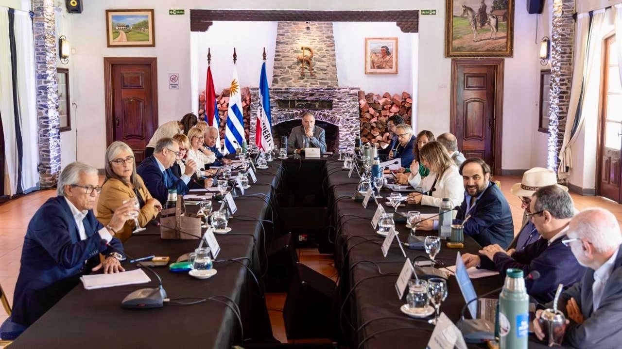 🚩 ¿El Ministro Mahía Entendió Ciberseguridad en el Consejo...