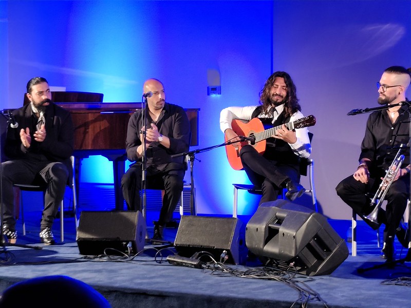 🎸 ¿Alberto Fuentes Está Donde Los Millones de Seguidores del