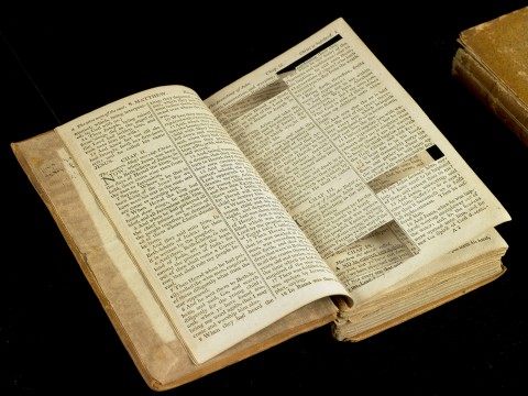 📱 ¿Tú Biblia es Tan Antigua Como La de TJ? (5 Frases)