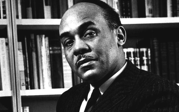 🤖 ¿Ralph Ellison 1966 Sabía de Instagram