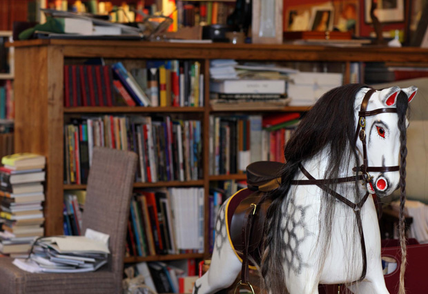 📚 ¿Tu Librería Tiene Autores con Talento o Solo Se Ve Ropa Vieja