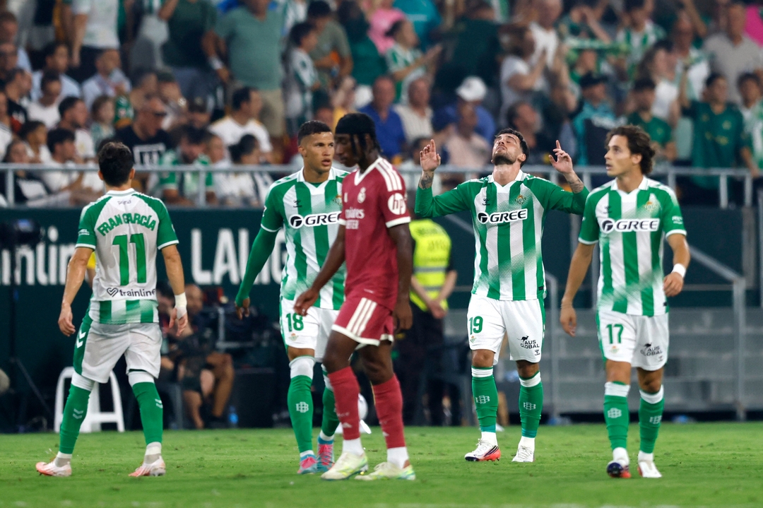 📱 ¿Mbappé Falla Penalti y Betis Gana? ¡Qué Noche