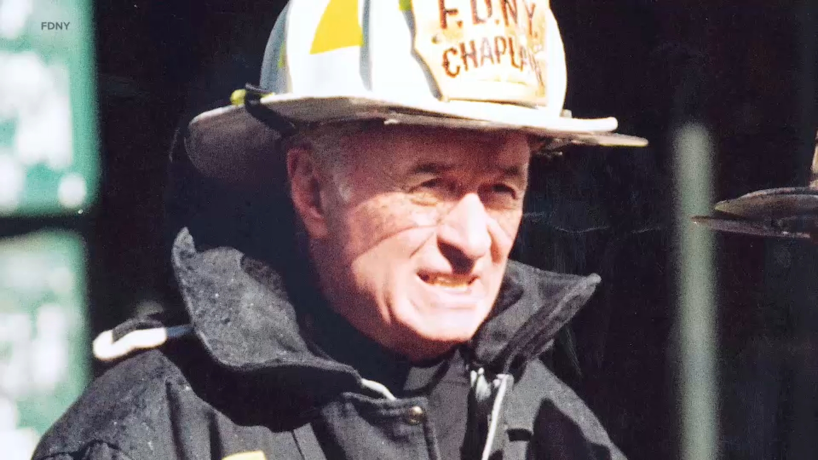 🚨 ¿El Chaplín FDNY Fue el Último en Salir o el Primero en Entrar? 🤔