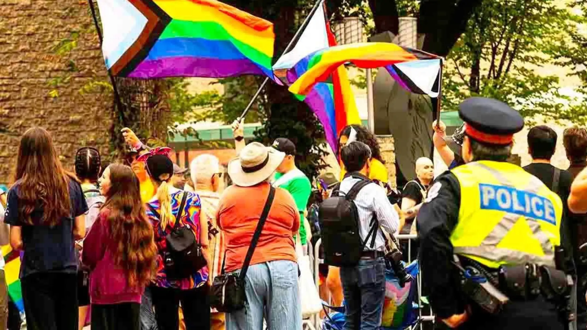 🔥 ¿Pride con Poli o Sin Poli? 3 Puntos que Marcan La Diferencia 🏳️‍🌈