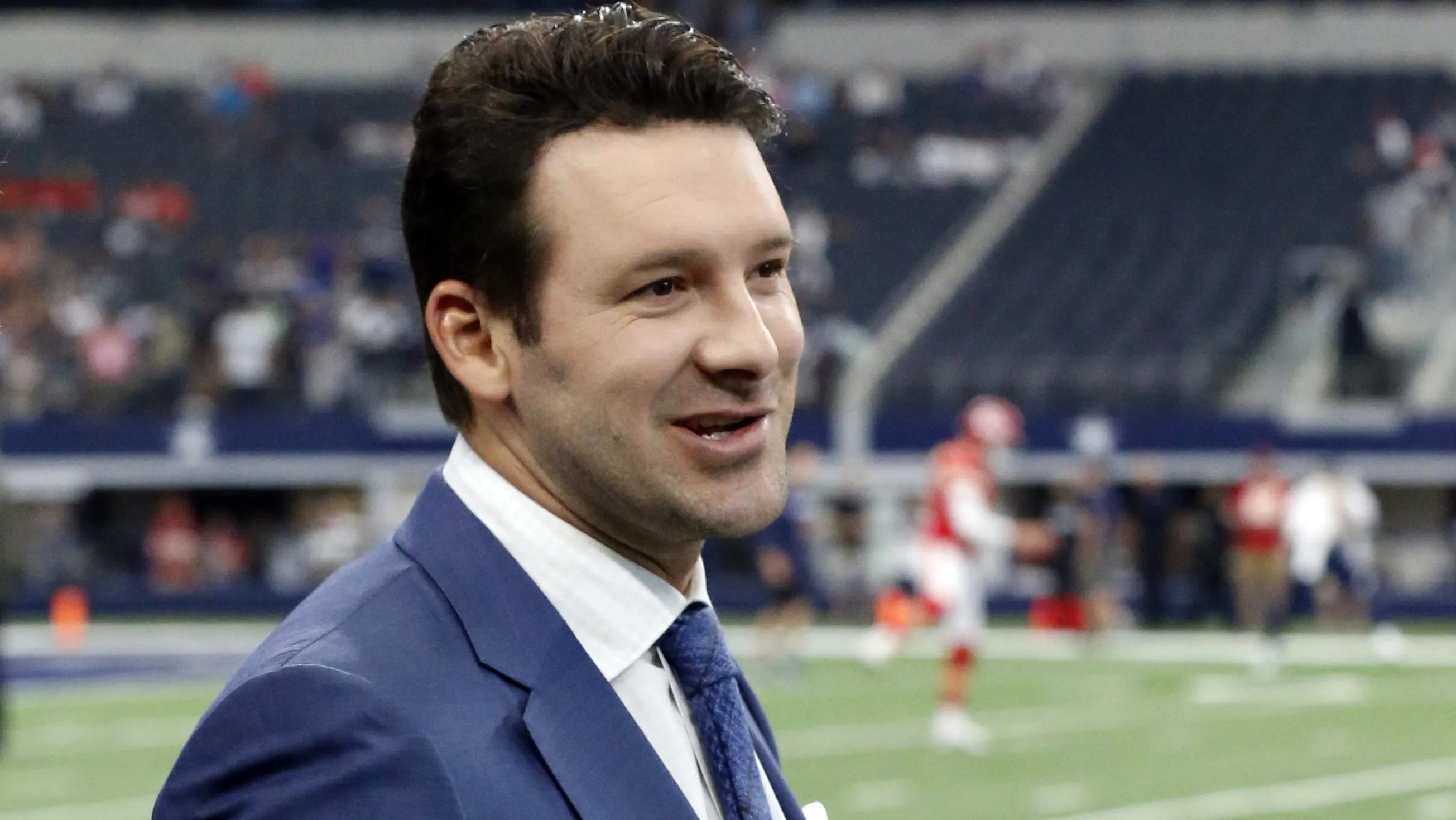 🤖 ¿Tony Romo Ahora Se Commica Como un Bot? 🤖