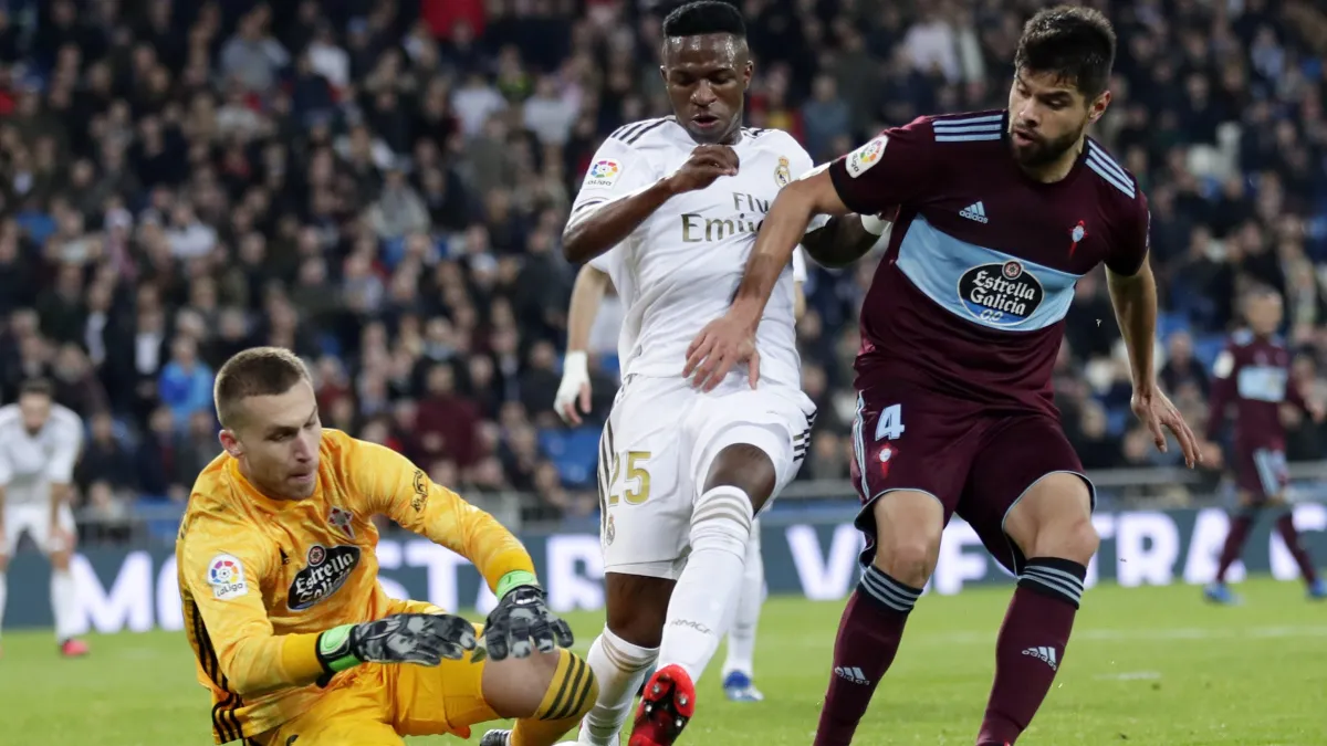 UEFA 🏆 ¿Néstor Araujo a los 35? ElVeterano de Vuelta en Europeo