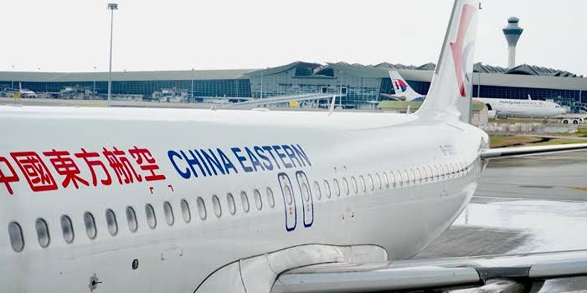 ✈️ ¿Dónde Quieres Que Doble Tu Sueldo?: China Eastern o Videojuegos
