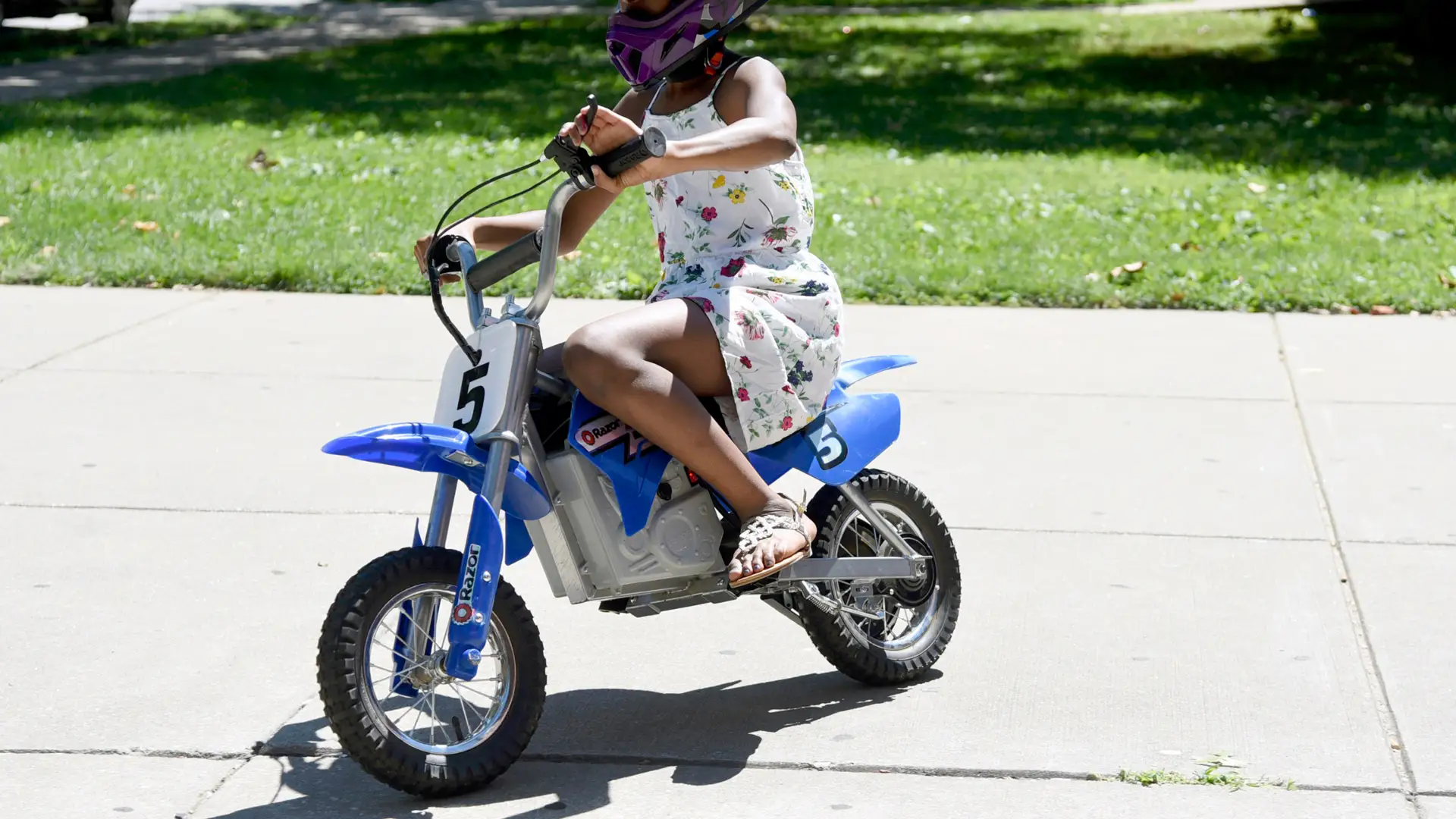 💥 ¿E-dirt Bikes? Más Chidos Que Tus Muñecos? 2 Docentes Alertan