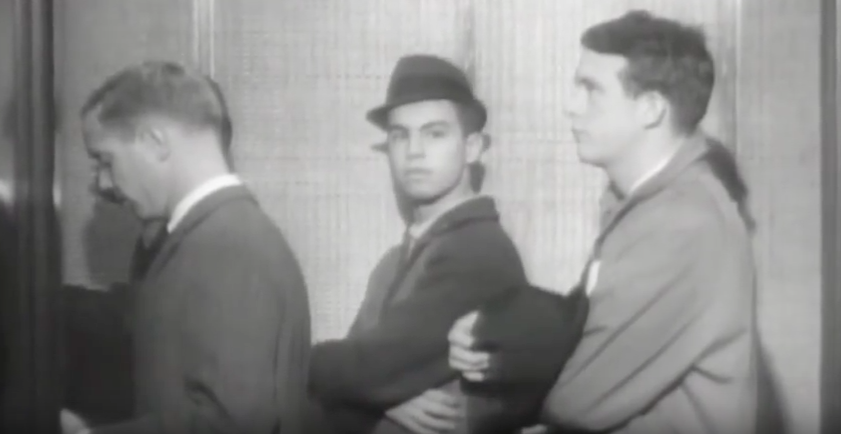 🚨 ¿Cono Se Queda en el Elevador? 🎧 1962 Candid Cam­era Te Explica
