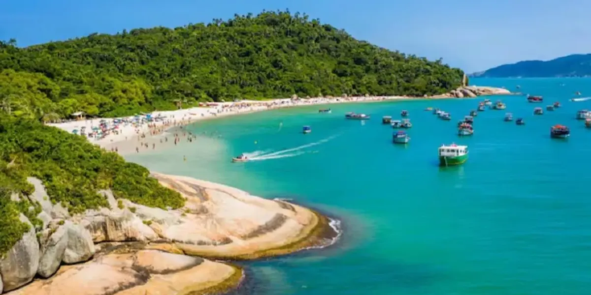 ✈️ ¿Verano en Florianópolis Cuesta Menos Que un Galáctico? 🤔