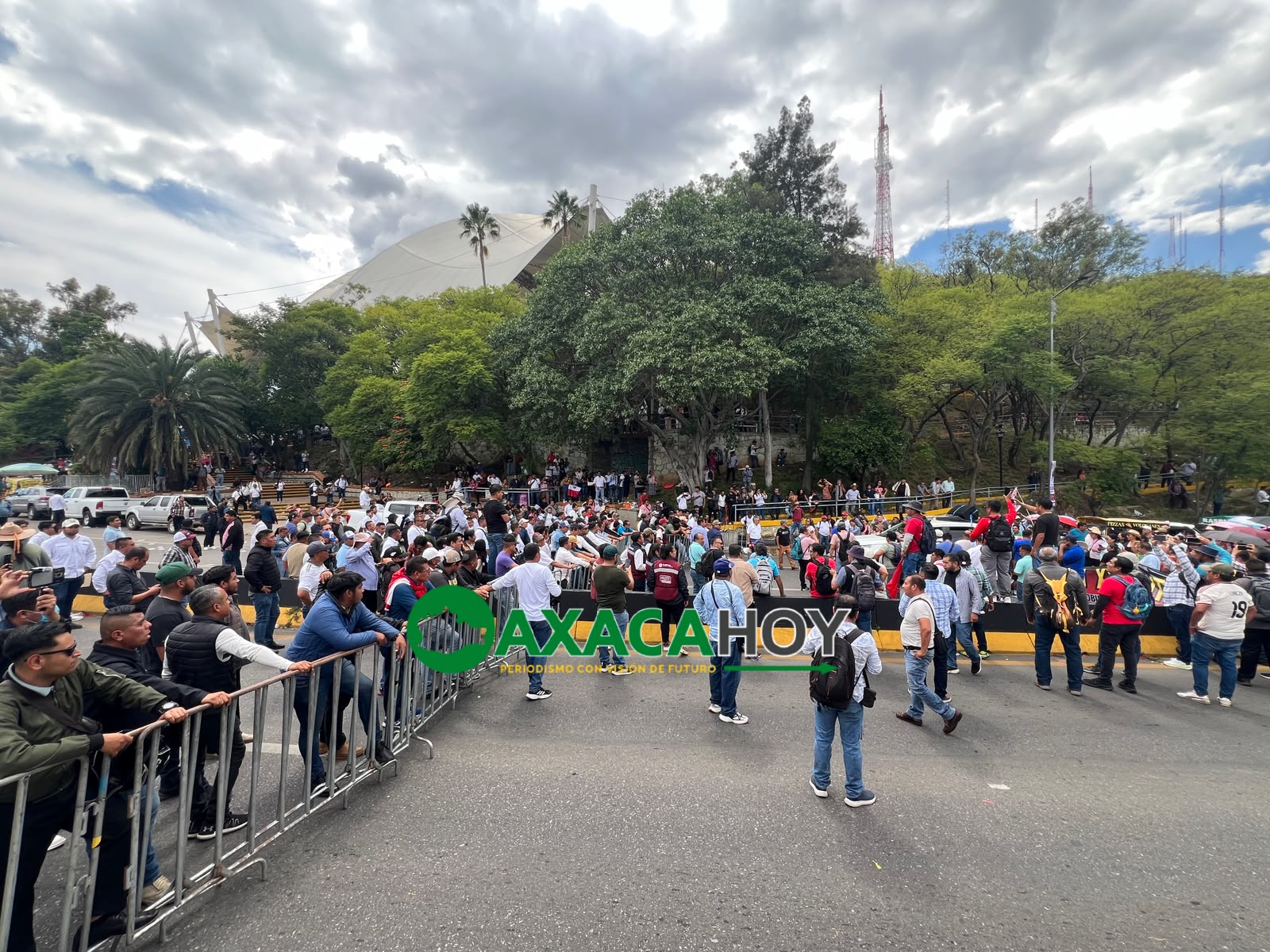 🚨 ¿El Guelaguetza Es Solo Un Festival O Una Batalla Campal? 🤔