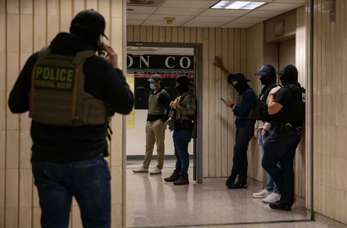🚨 ¿DHS Va a Rastrear a Todos Los Inmigrantes o Solo a Quienes No Pagan