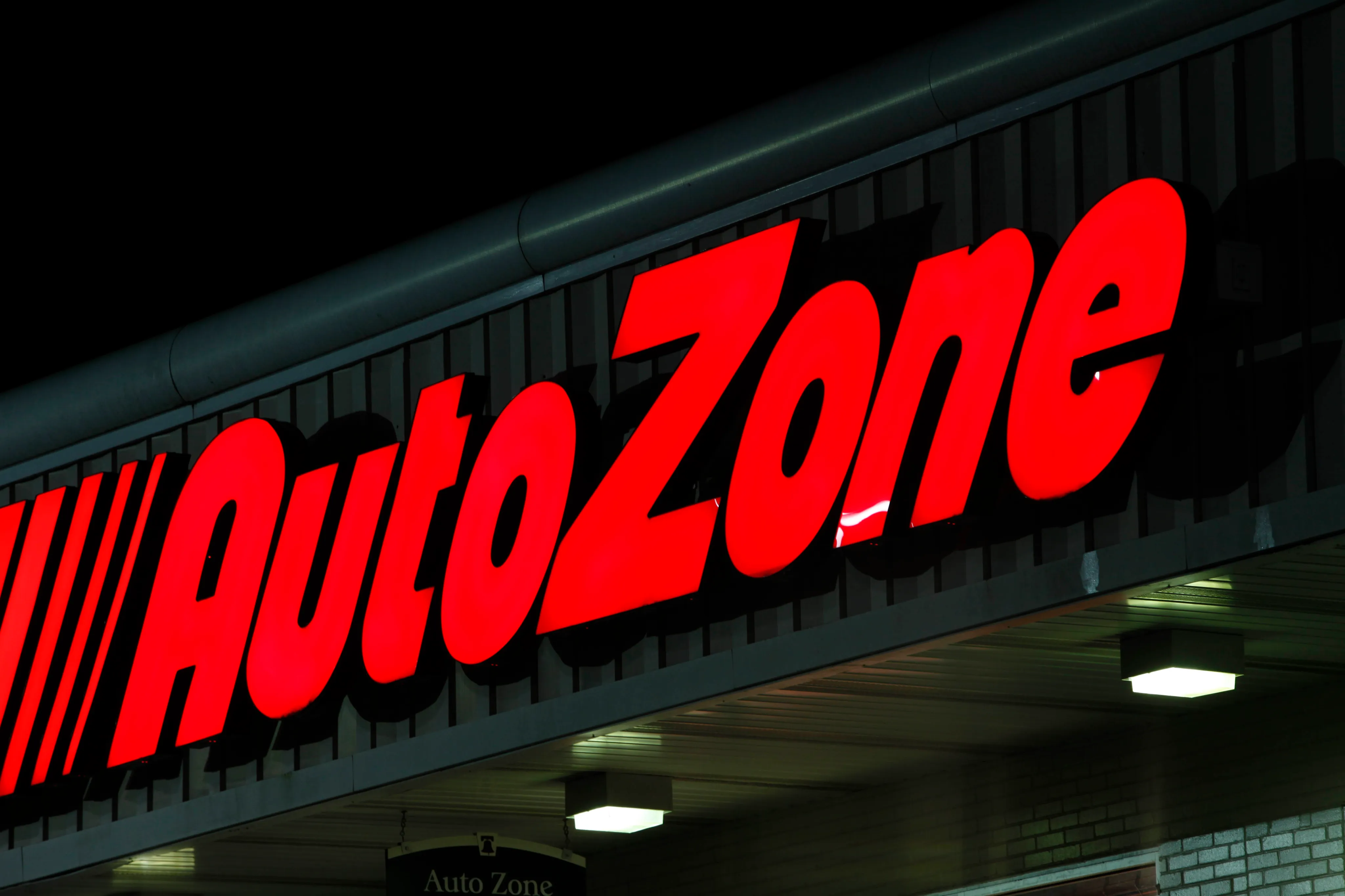 /Area 51 ¿AutoZone en Los Ángeles Robado Otra Vez? 🤔