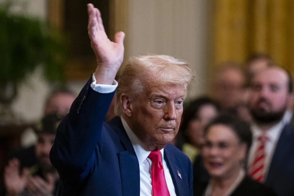 🤖 ¿Trump Apuesta por la IA o Solo Perdió el Juego Tron