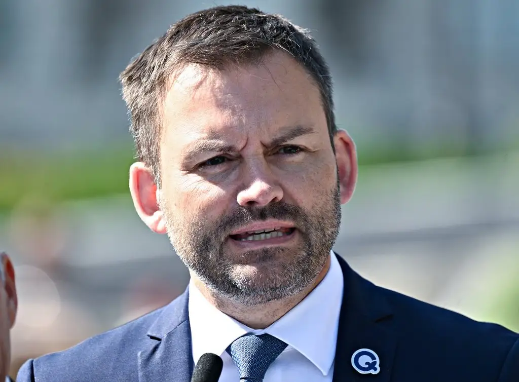 💰 ¿La Soberanía Cuesta $130M o Solo Es Mierda en Paletas? 🤔