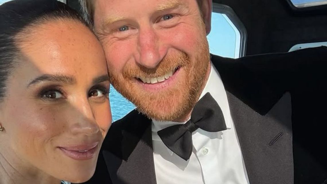 📱 ¿Meghan Markle Usando iPhone o Solo Finge