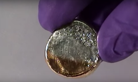 🚀 ¿Y si Te Decimos Que Puedes Convertir Plata en Oro? (Con Sarcasmo)