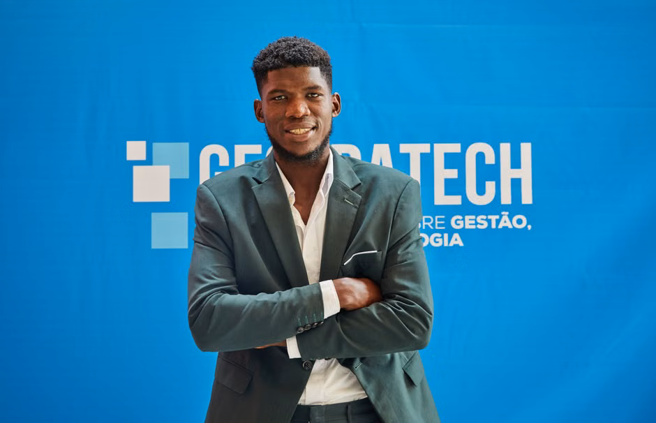 💻 ¿Michael Simmons Rehizo su CV 5 Veces? ¡Y Te Conta