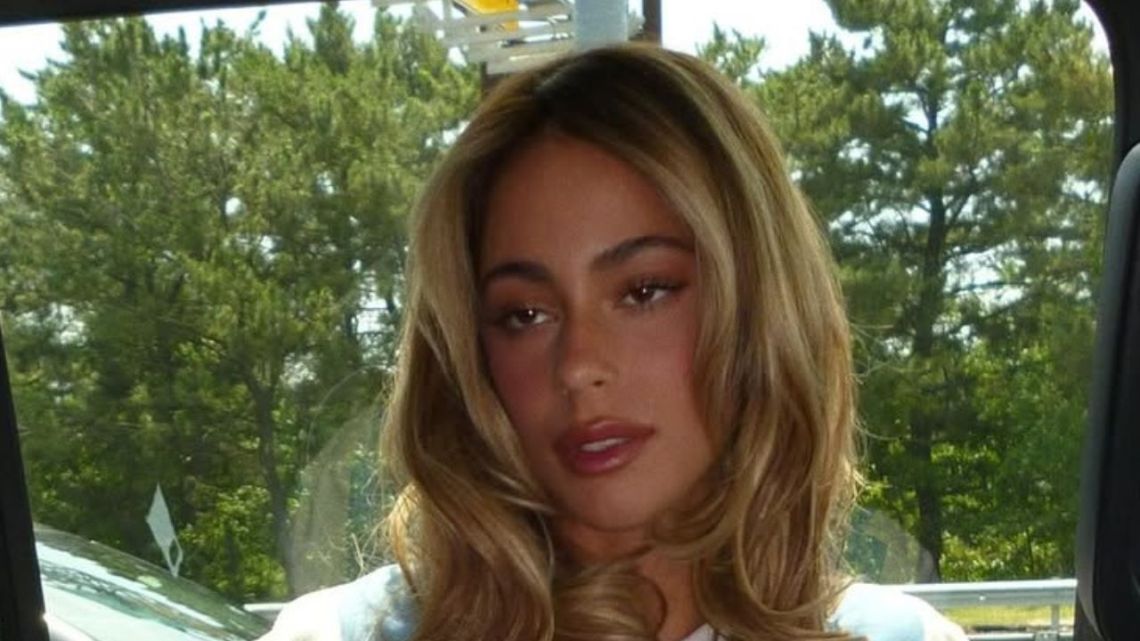 🔥 ¿Tini Stoessels Looks en Gira Son Mejores Que los Pumas? 🤔